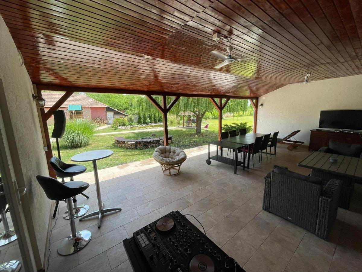 Battonya House Apartment Exterior photo